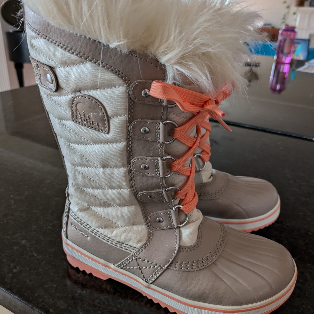 Sorel Tofino II Youth boots-Cream and Pink Boots with Fur Lining and Sturdy Sole